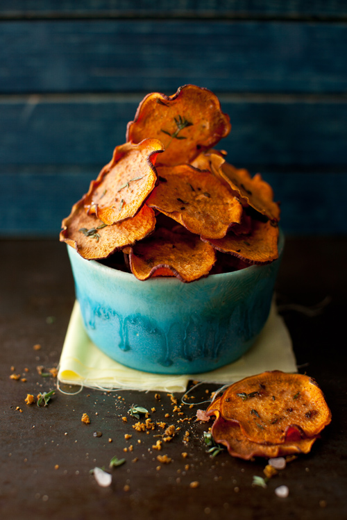 Orange Sweet Potato Baked Chips with Thyme by @melangery